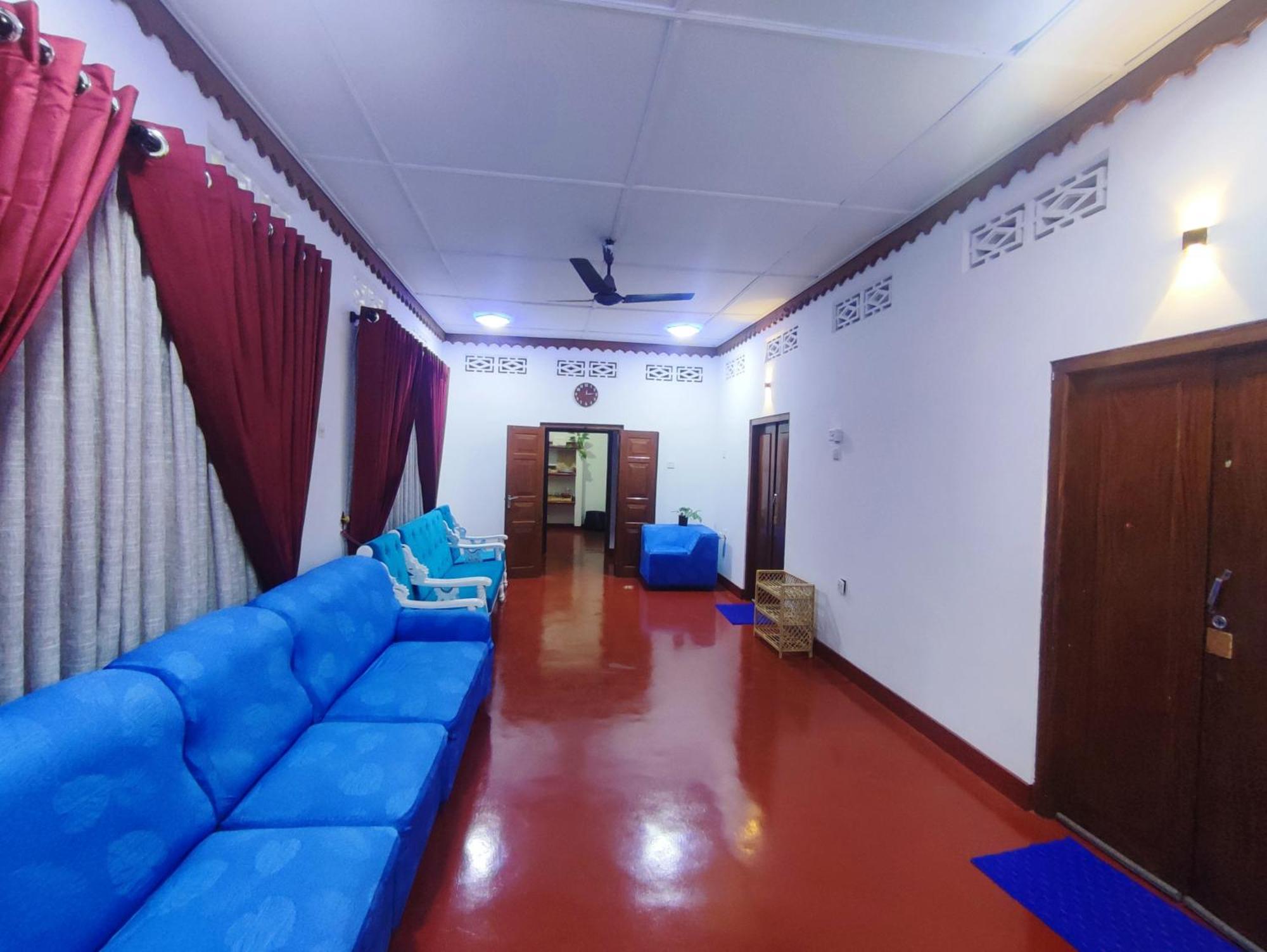 Breeze Guest House Trincomalee Exterior foto