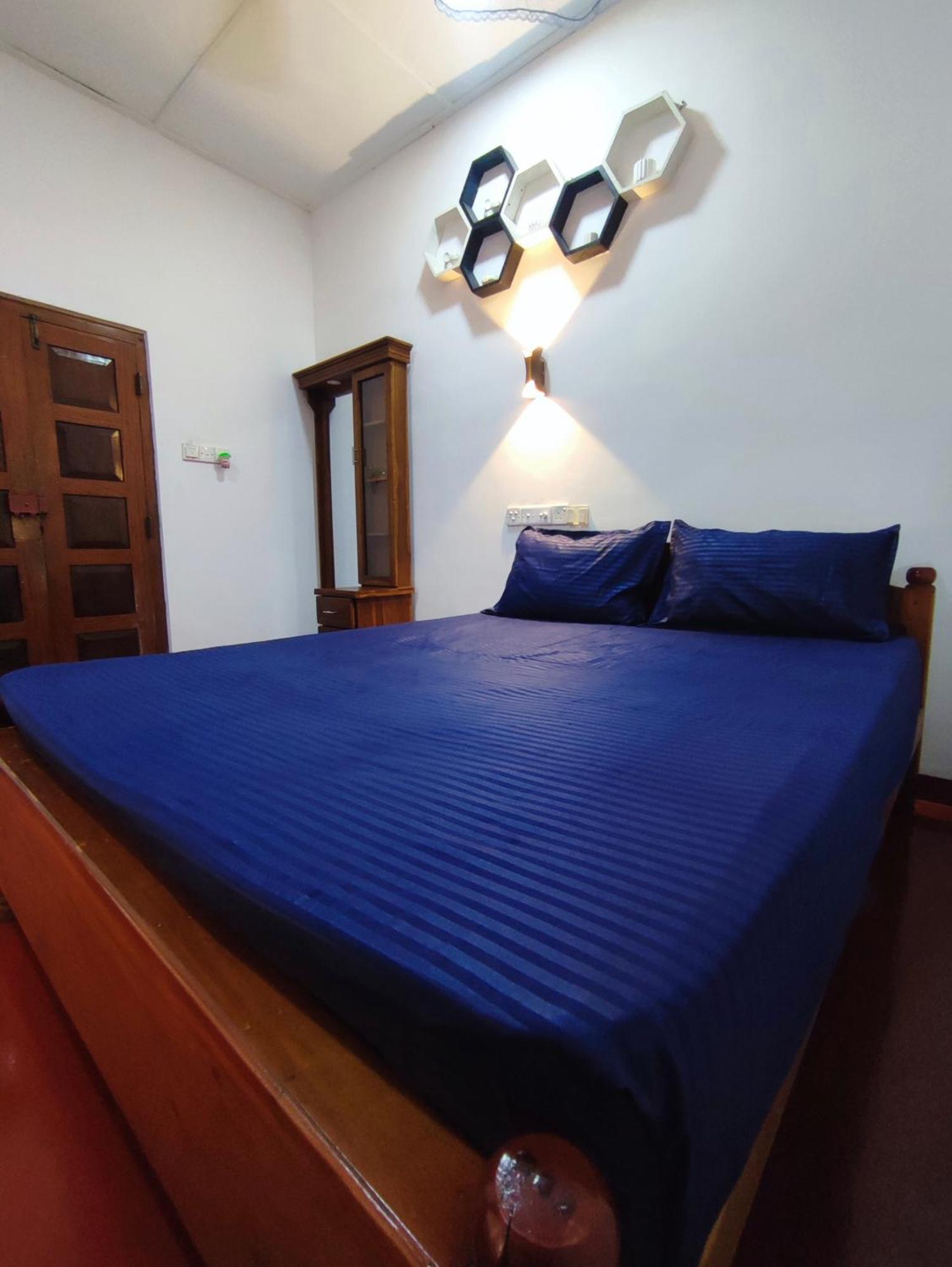 Breeze Guest House Trincomalee Exterior foto